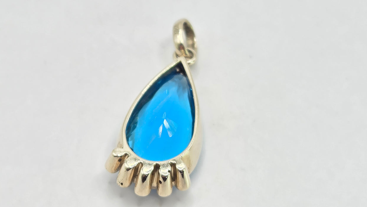 Vintage: 9ct White Gold Swiss Blue Topaz & Sapphire Pendant
