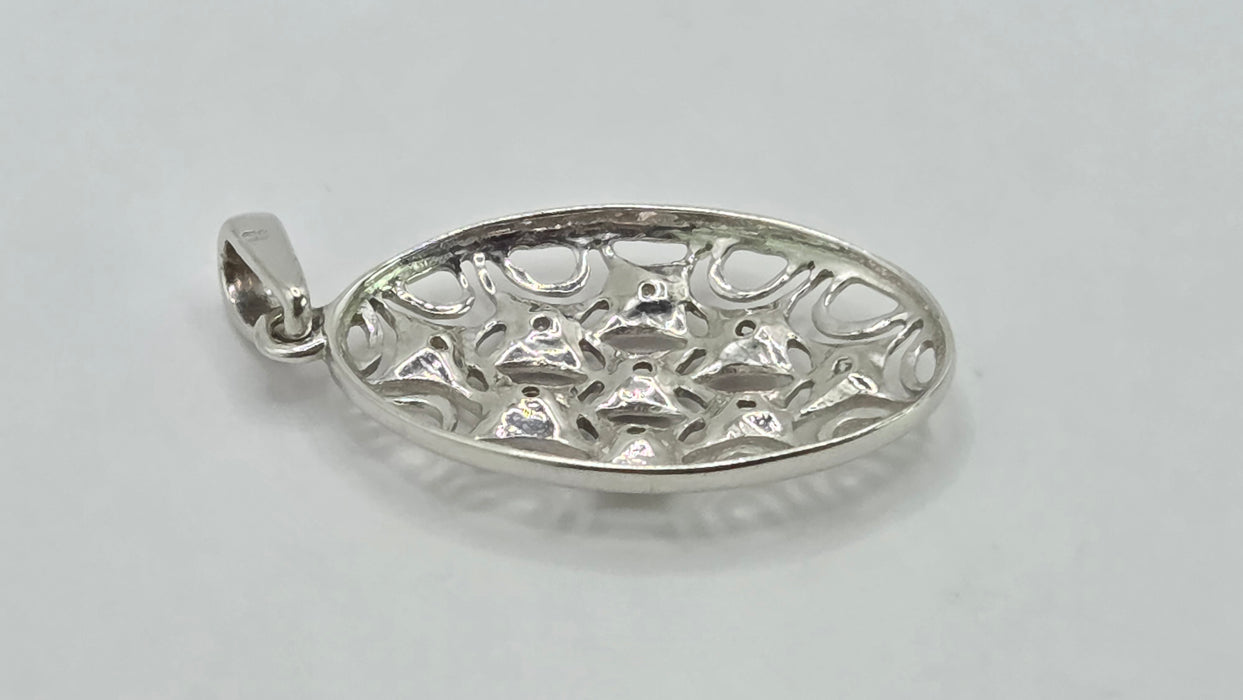 Vintage: 9ct White Gold Diamond Lattice Pendant