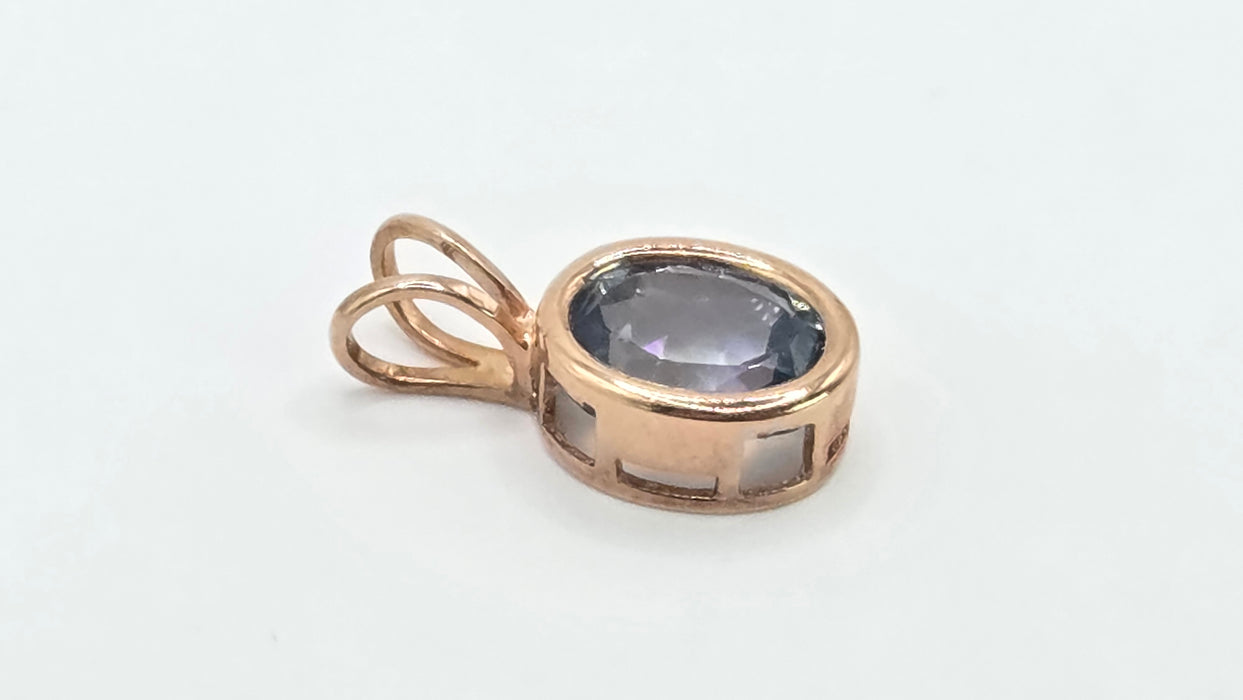 Vintage: 9ct Rose Gold Blue Topaz Pendant