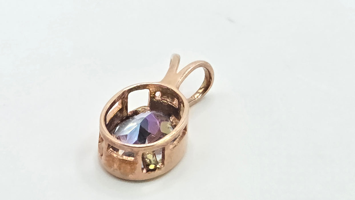 Vintage: 9ct Rose Gold Blue Topaz Pendant