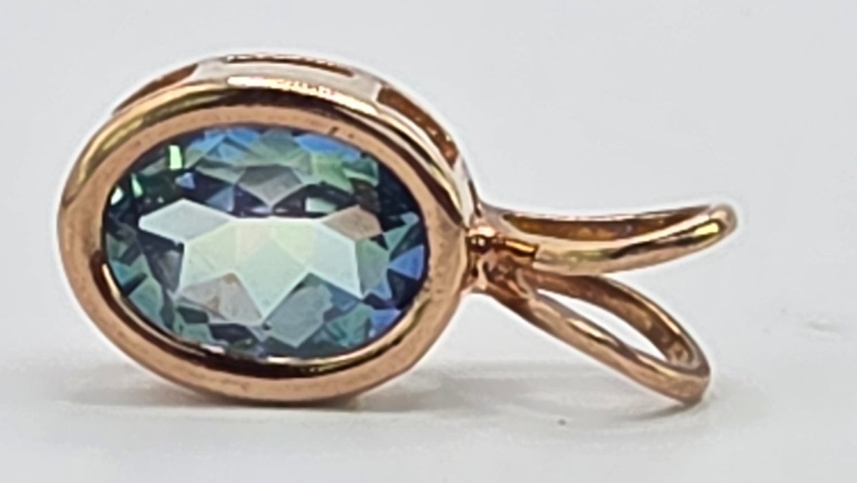 Vintage: 9ct Rose Gold Blue Topaz Pendant