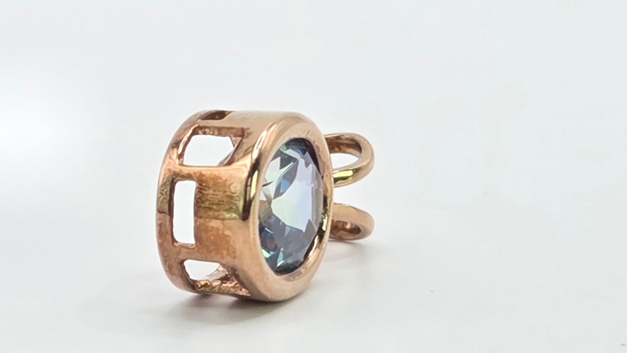 Vintage: 9ct Rose Gold Blue Topaz Pendant