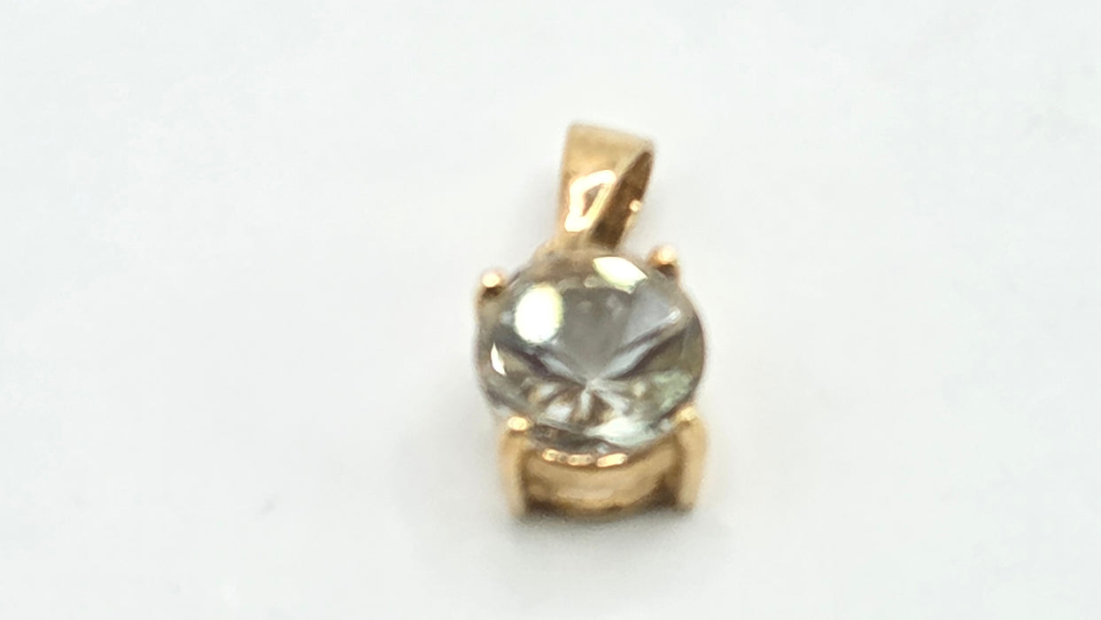 Vintage: 9ct Yellow Gold Green Quartz Pendant