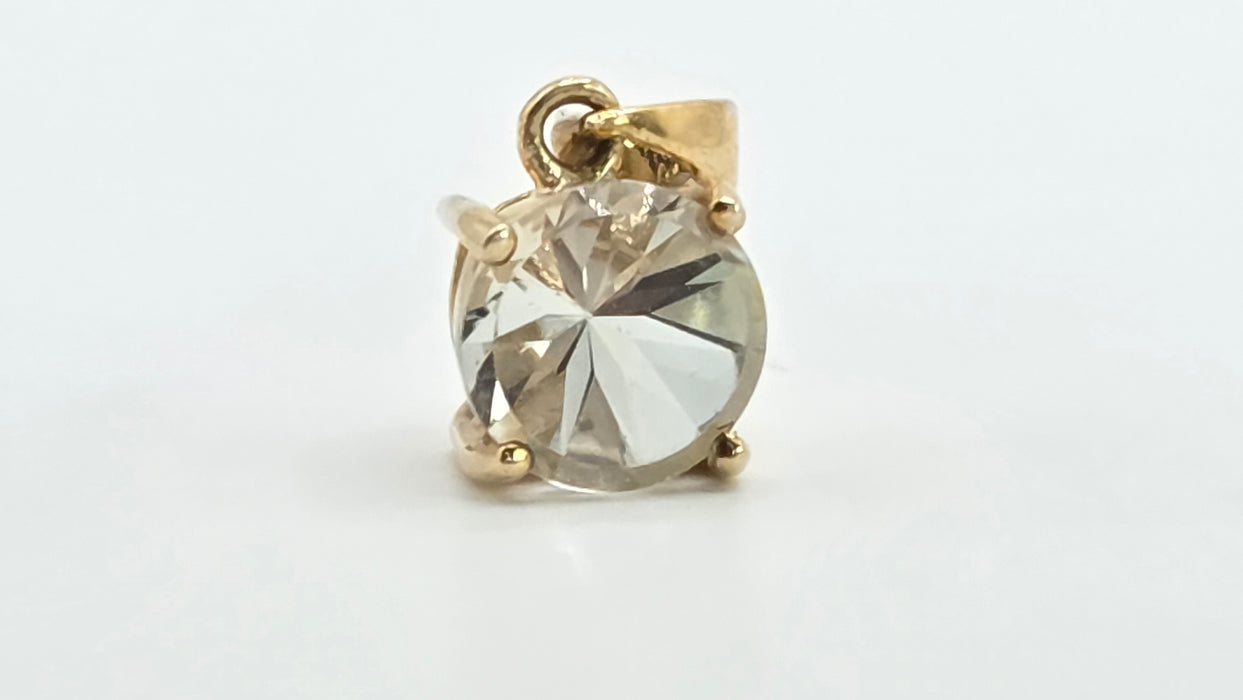 Vintage: 9ct Yellow Gold Green Quartz Pendant