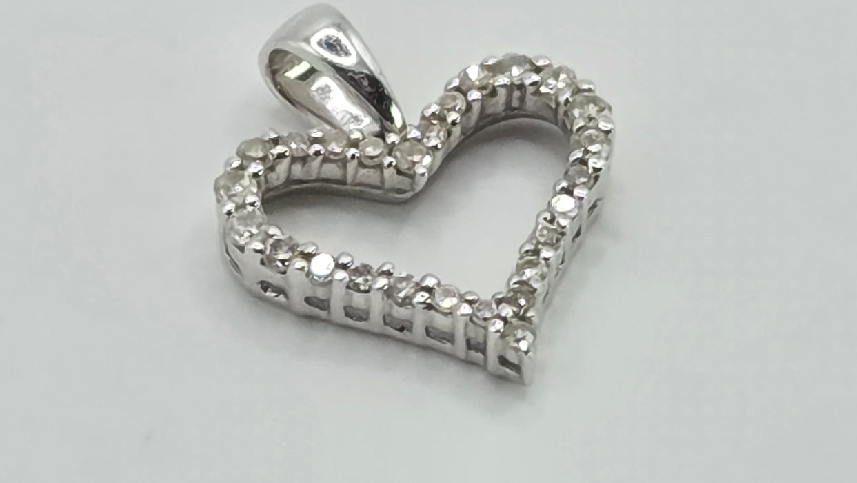 Vintage: 9ct White Gold Diamond Heart Shaped Pendant