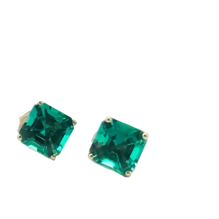 Vintage: 9ct Yellow Gold Demantoid Garnet Stud Earrings