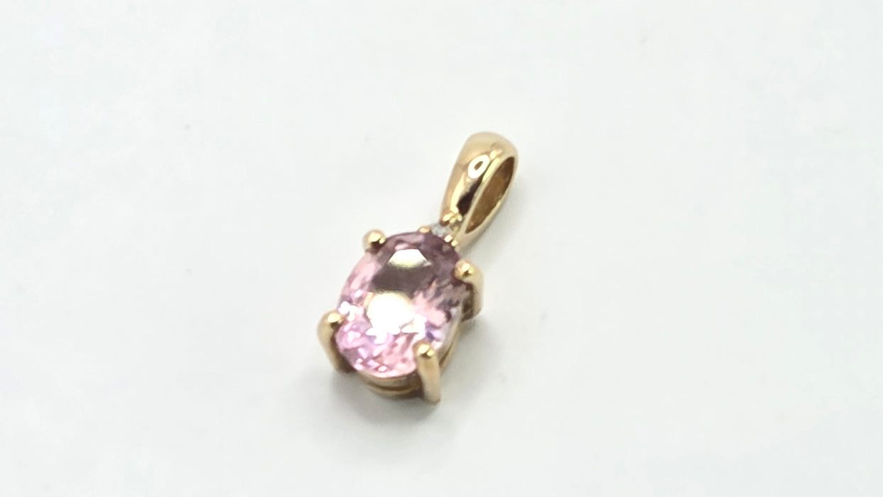 Vintage: 9ct Yellow Gold Morganite & Diamond Pendant