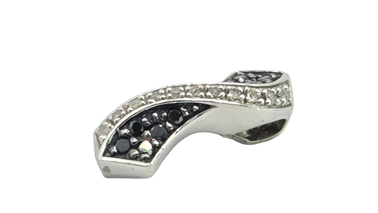 Vintage: 9ct White Gold 21 Black & White Diamond Crossover Pendant