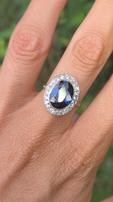 Vintage: 18ct Yellow Gold Sapphire 5.61ct & Diamond 1.00ct Oval Cluster Ring