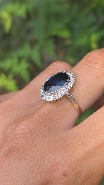 Vintage: 18ct Yellow Gold Sapphire 5.61ct & Diamond 1.00ct Oval Cluster Ring