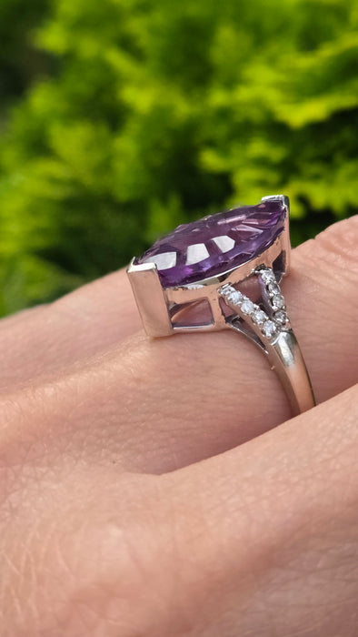 Vintage: 14ct White Gold Purple Sapphire 6.91ct & Diamond Ring