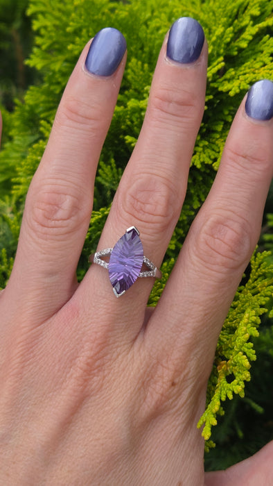 Vintage: 14ct White Gold Purple Sapphire 6.91ct & Diamond Ring