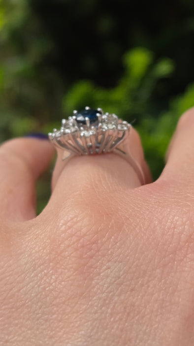 Vintage: 18ct White Gold Sapphire & Diamond Cluster Ring — 0.95ct Sapphire / 0.80ct Diamonds