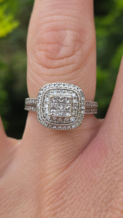 Vintage: 18ct White Gold 93 Diamond 1.00ct Three-Tier Cluster Ring