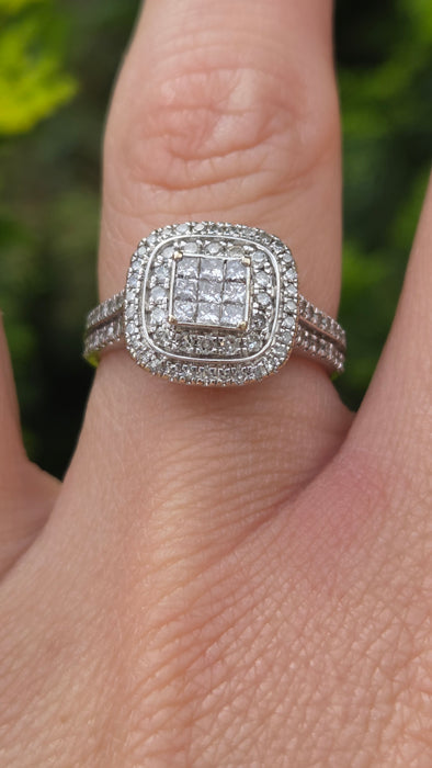 Vintage: 18ct White Gold 93 Diamond 1.00ct Three-Tier Cluster Ring