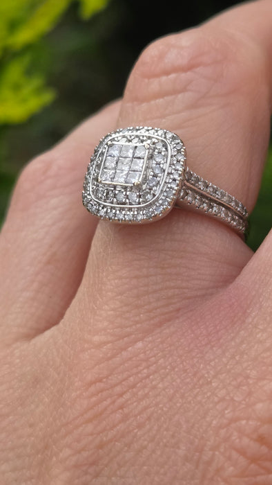 Vintage: 18ct White Gold 93 Diamond 1.00ct Three-Tier Cluster Ring