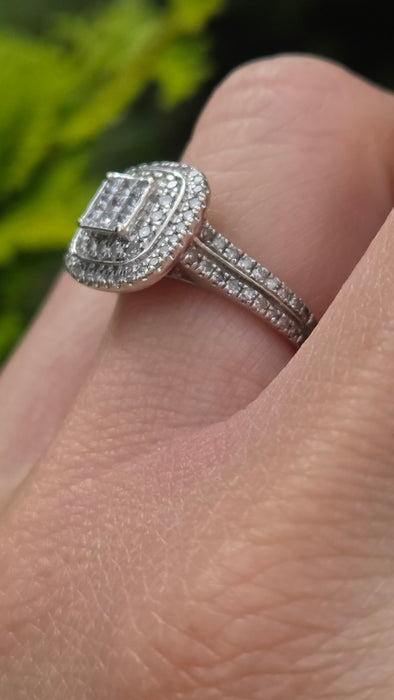 Vintage: 18ct White Gold 93 Diamond 1.00ct Three-Tier Cluster Ring