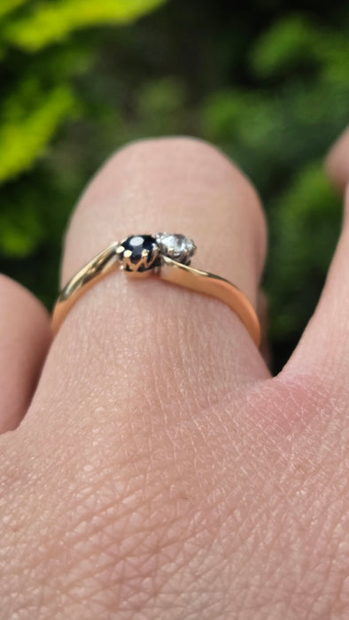 Antique: 18ct Yellow Gold Sapphire & Diamond Moi et Toi Crossover Ring — From 1910
