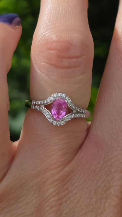 6447 Vintage: 18ct White Gold Pink Sapphire 36 Sparkling Natural Diamonds Dress Ring