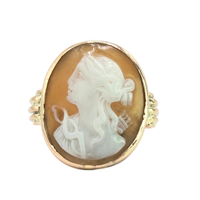 Antique: 15ct Yellow Gold Carved Cameo Ring