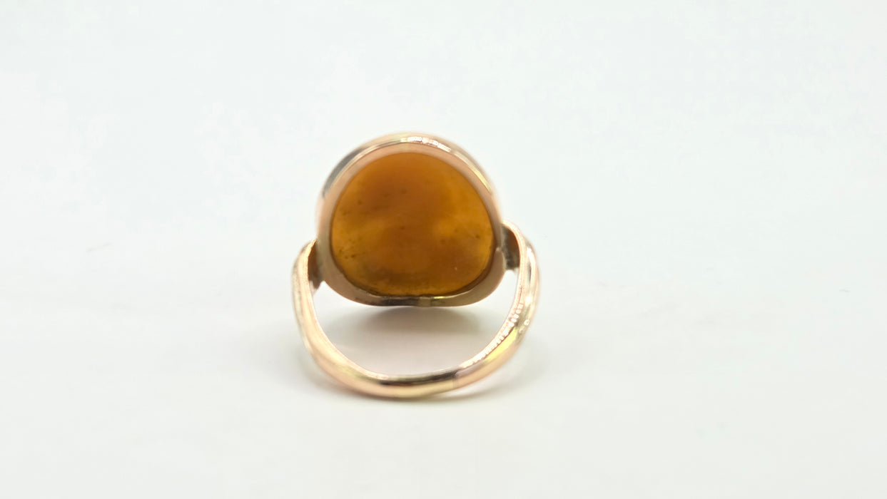 Antique: 15ct Yellow Gold Carved Cameo Ring