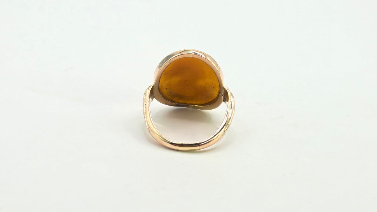 Antique: 15ct Yellow Gold Carved Cameo Ring
