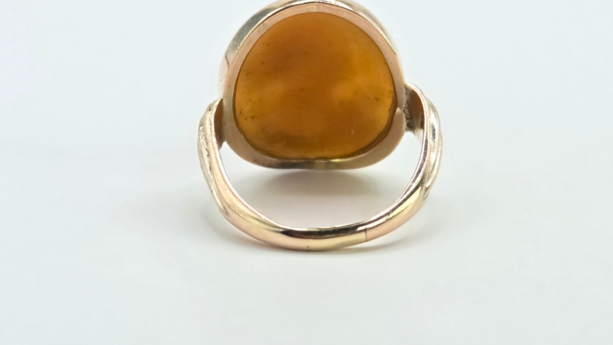 Antique: 15ct Yellow Gold Carved Cameo Ring