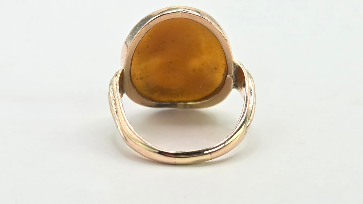 Antique: 15ct Yellow Gold Carved Cameo Ring