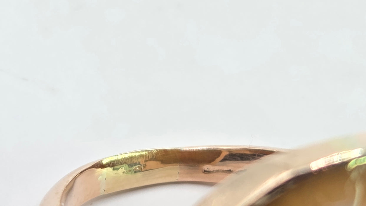 Antique: 15ct Yellow Gold Carved Cameo Ring