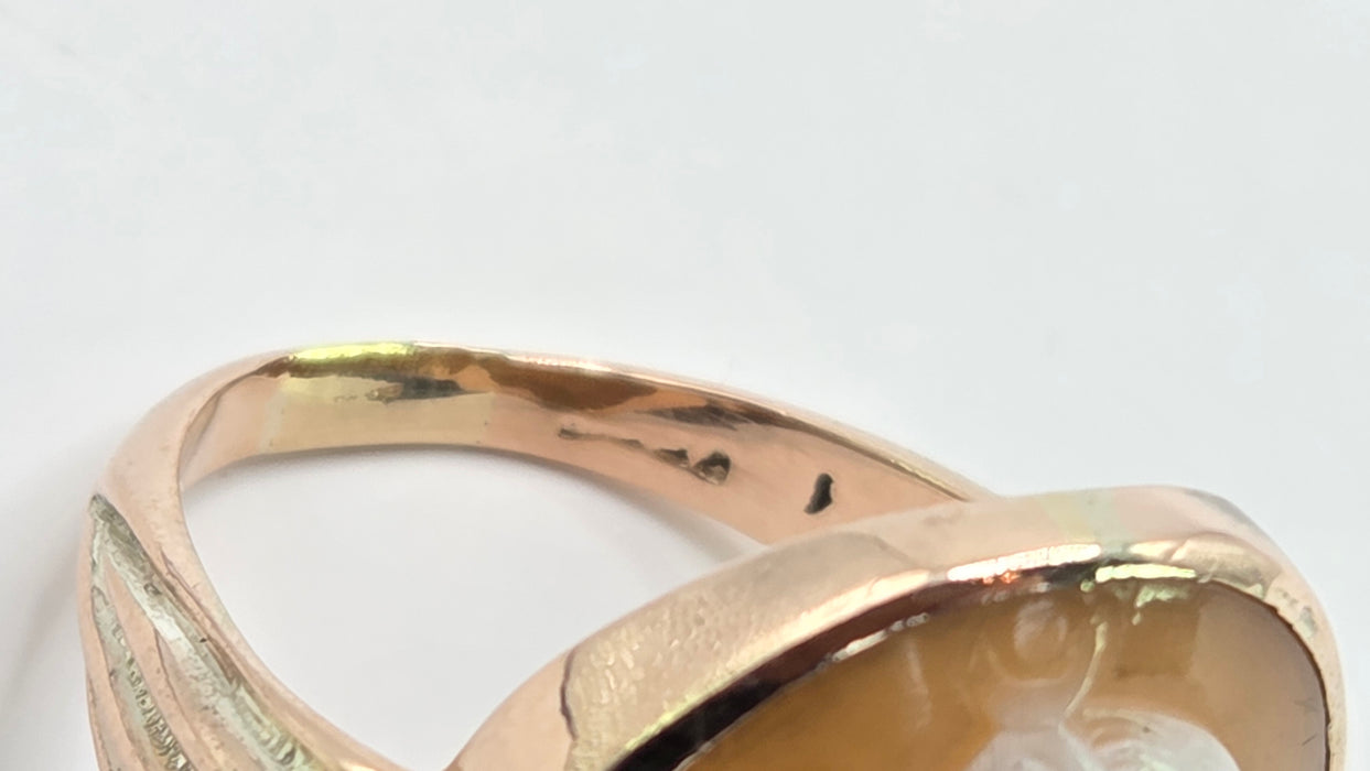 Antique: 15ct Yellow Gold Carved Cameo Ring
