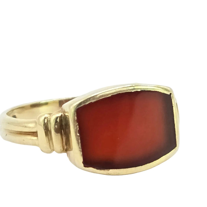 Vintage: 14ct Yellow Gold Garnet Signet Ring