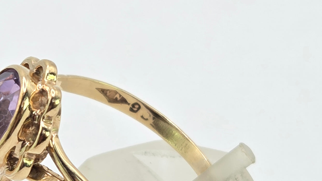 Vintage: 9ct Yellow Gold Amethyst Solitaire Ring