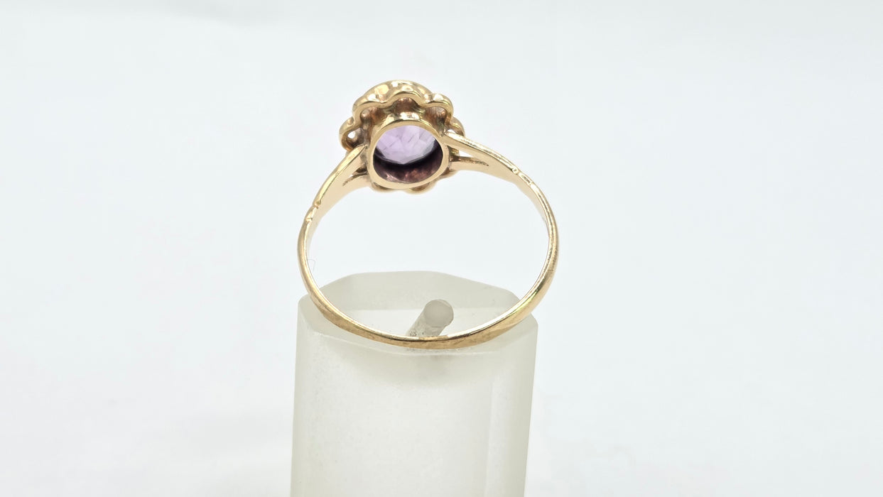 Vintage: 9ct Yellow Gold Amethyst Solitaire Ring