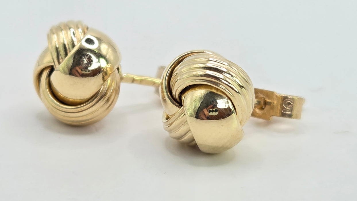 Vintage: 9ct Yellow Gold Love Knot Stud Earrings