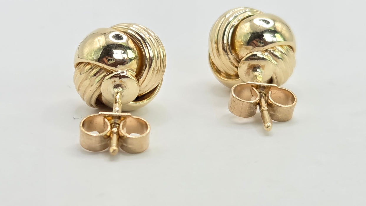 Vintage: 9ct Yellow Gold Love Knot Stud Earrings