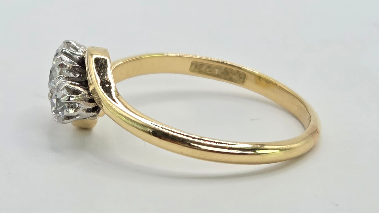 Antique: 18ct Yellow Gold & Platinum 3 Diamond Trilogy Twist Ring