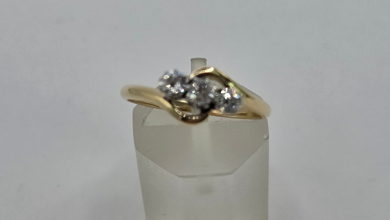 Antique: 18ct Yellow Gold & Platinum 3 Diamond Trilogy Twist Ring