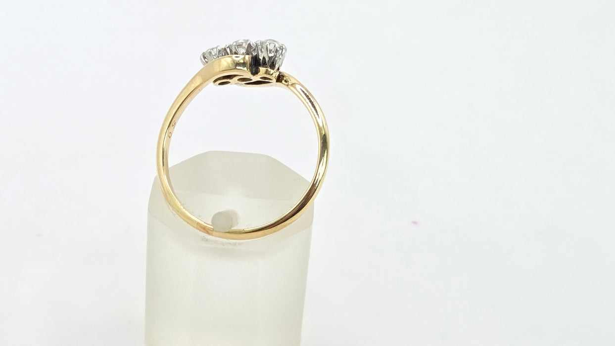 Antique: 18ct Yellow Gold & Platinum 3 Diamond Trilogy Twist Ring