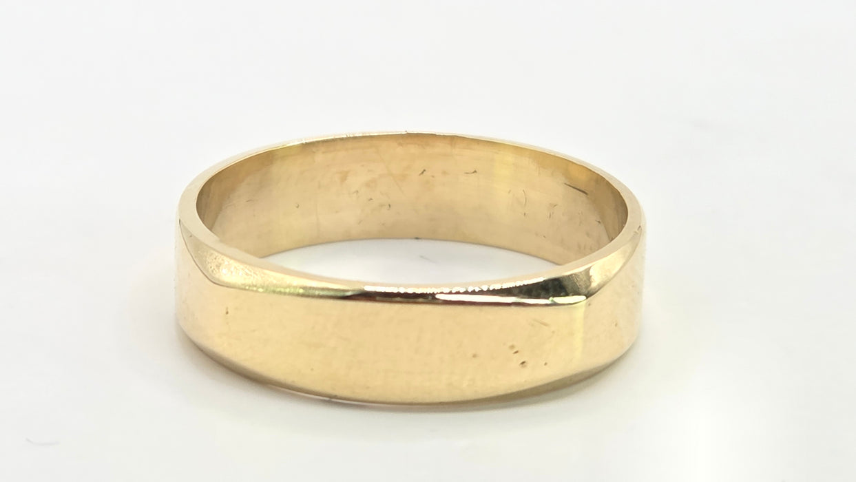 Vintage: 9ct Yellow Gold Wedding Band — From 1980