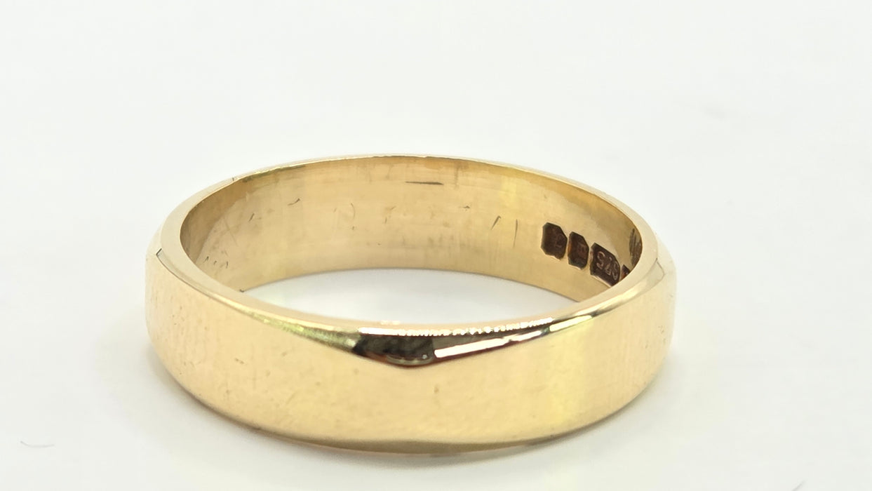 Vintage: 9ct Yellow Gold Wedding Band — From 1980