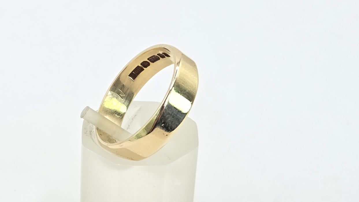 Vintage: 9ct Yellow Gold Wedding Band — From 1980