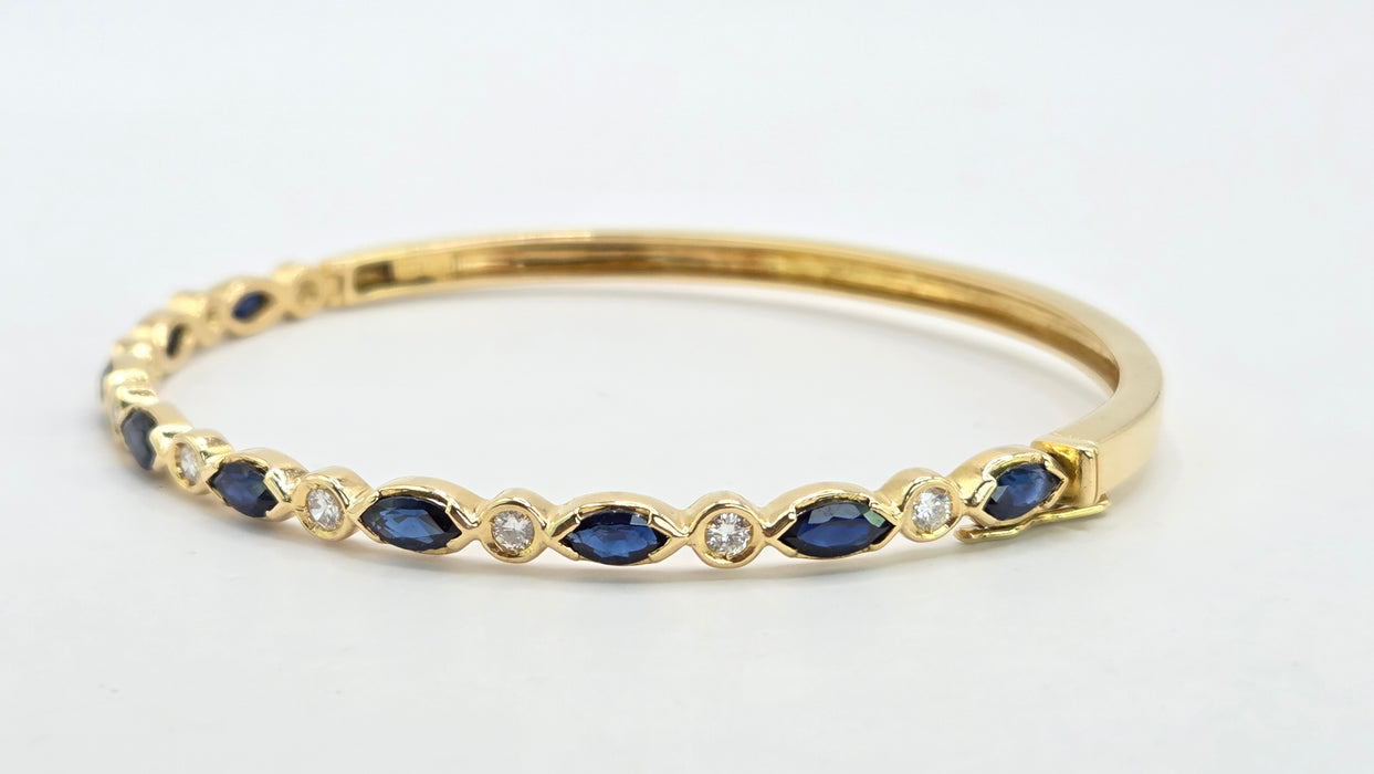 Vintage: 18ct Yellow Gold Sapphire 2.00ct & Diamond 0.36ct Half Hoop Bangle