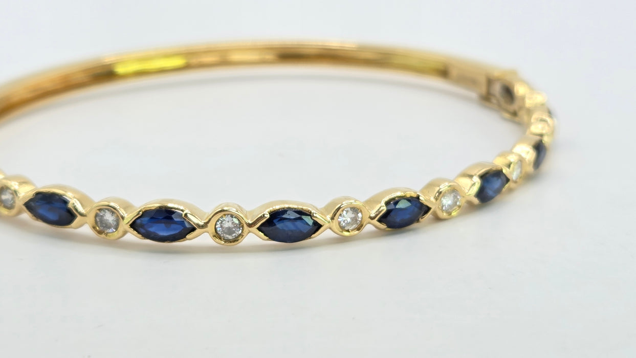 Vintage: 18ct Yellow Gold Sapphire 2.00ct & Diamond 0.36ct Half Hoop Bangle