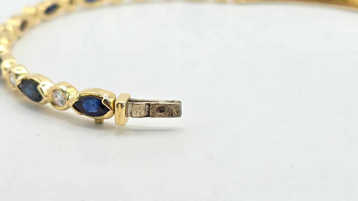 Vintage: 18ct Yellow Gold Sapphire 2.00ct & Diamond 0.36ct Half Hoop Bangle