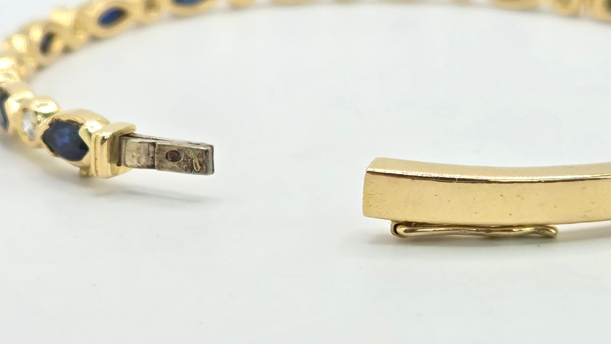 Vintage: 18ct Yellow Gold Sapphire 2.00ct & Diamond 0.36ct Half Hoop Bangle