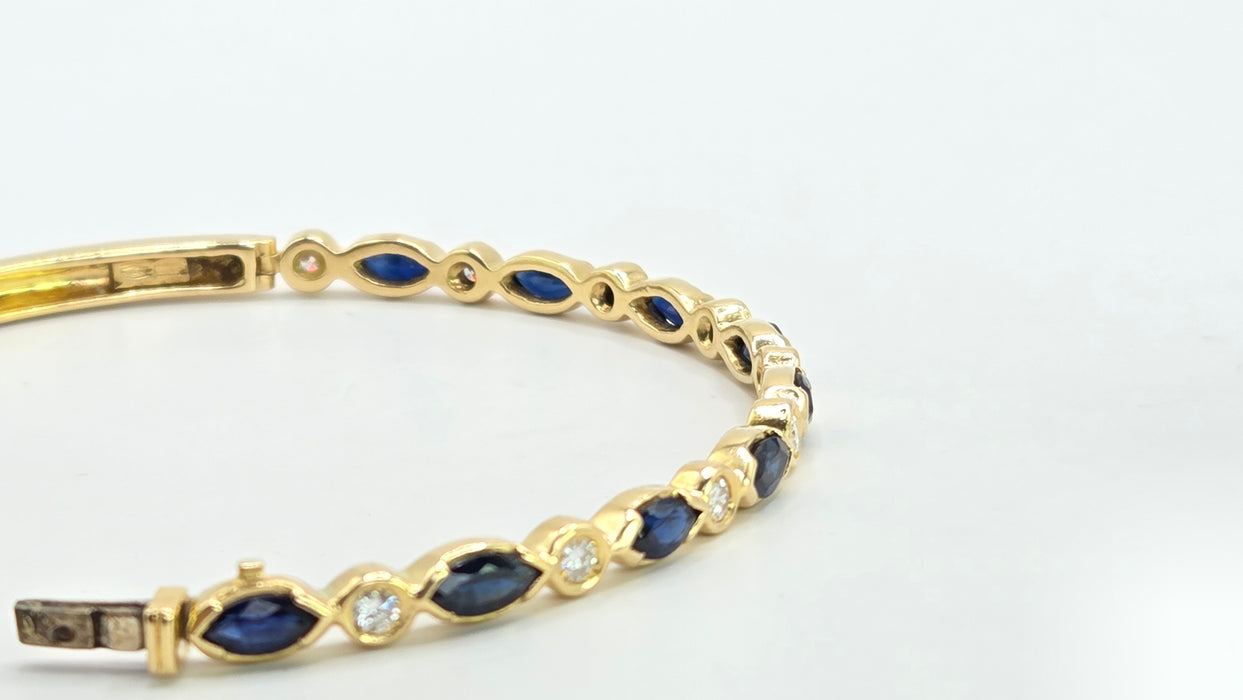 Vintage: 18ct Yellow Gold Sapphire 2.00ct & Diamond 0.36ct Half Hoop Bangle