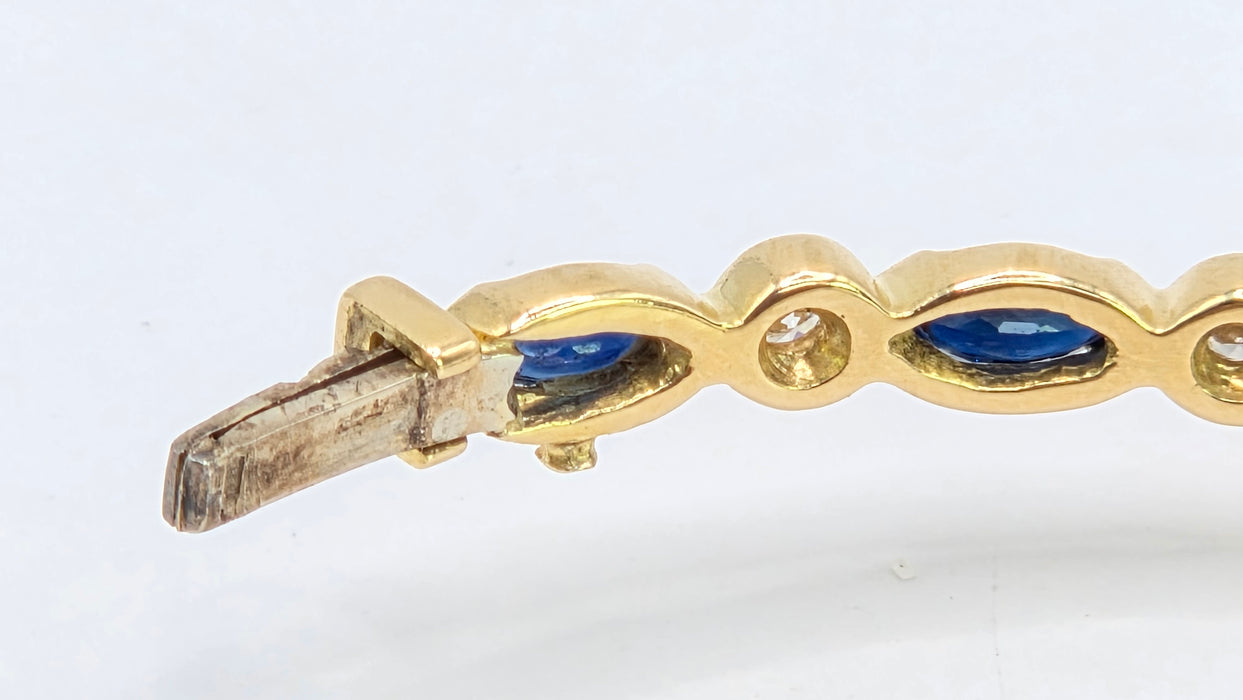 Vintage: 18ct Yellow Gold Sapphire 2.00ct & Diamond 0.36ct Half Hoop Bangle