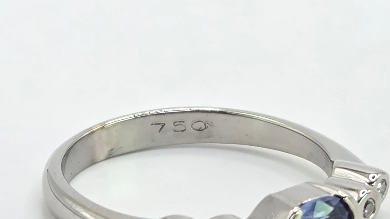 Vintage: 18ct White Gold Sapphire 0.52ct & Diamond Dress Ring