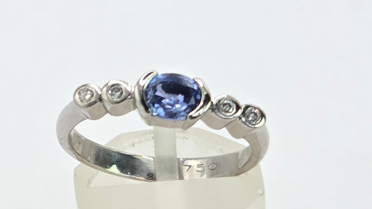 Vintage: 18ct White Gold Sapphire 0.52ct & Diamond Dress Ring