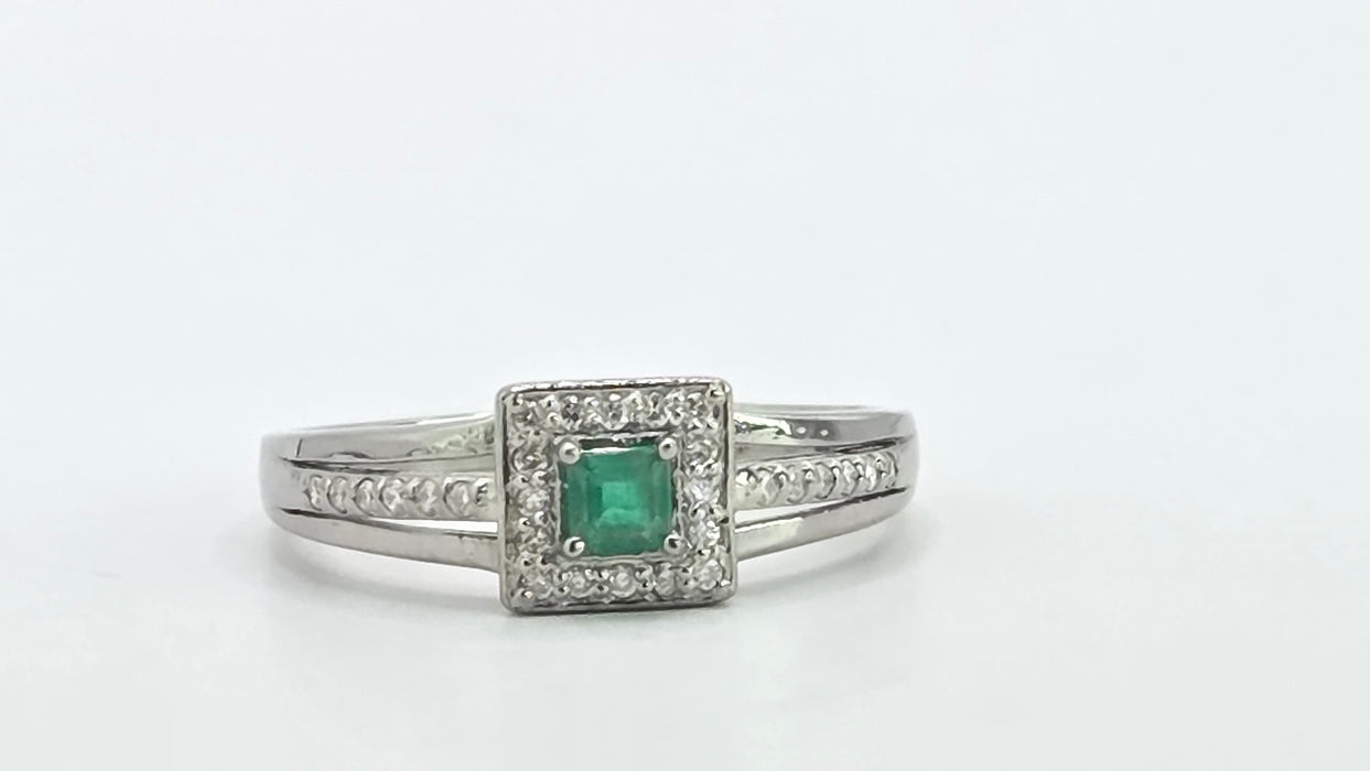 Vintage: 14ct White Gold Emerald & 28 Diamond Square Cluster Ring